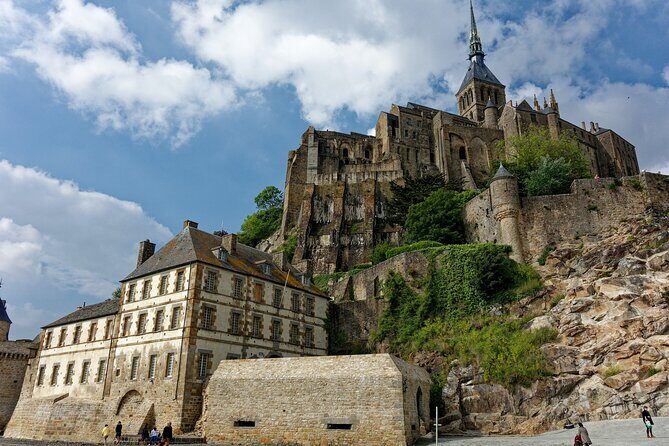 5-hour Private Tour of Mt St Michel From St Malo with pick up and drop off - What Makes This Tour Stand Out?