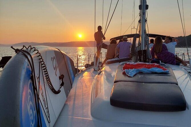 6 Hours Tour to Delos and Rhenia Islands with Sailing Yacht - The Sum Up