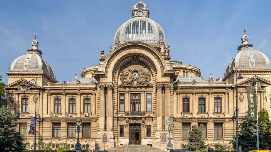 A Hobbit's Tale. Bucharest, Guided Walking Tour - What’s It Like on the Ground?