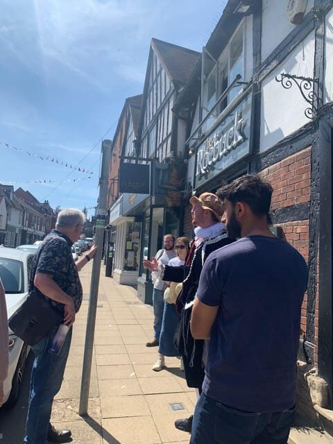 A tour of Warwick with Queen Elizabeth's secret lover - Deep Dive into the Experience