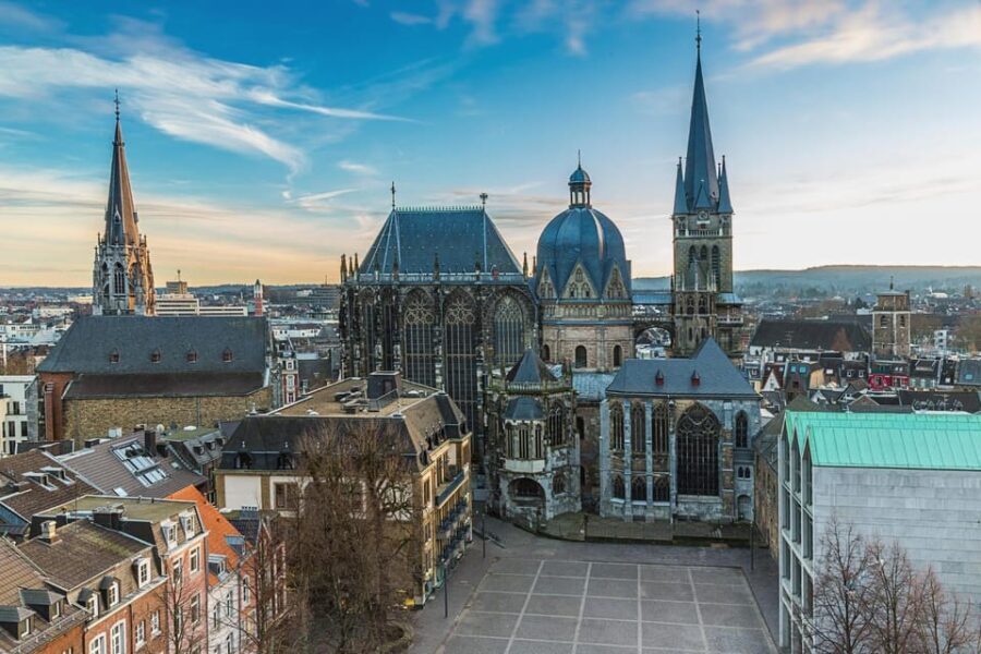 Aachen: Express Walk with a Local in 60 minutes - FAQs