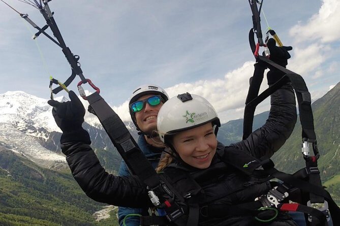 Acrobatic Paragliding Tandem Flight over Chamonix - The Value of This Experience