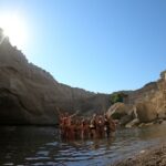 Adamantas: Milos Sightseeing Sailboat Cruise - Cape Vani and Kalogries Beach