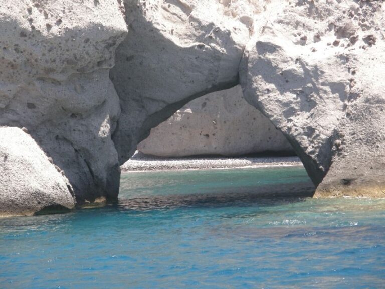 Aeolus Motor Yacht cruise in Paros - The Value and Pricing