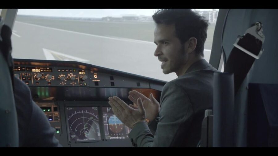 Airbus Flightsimulator | Flying Experience | adults&children - The Cockpit and Controls: A Realistic Environment