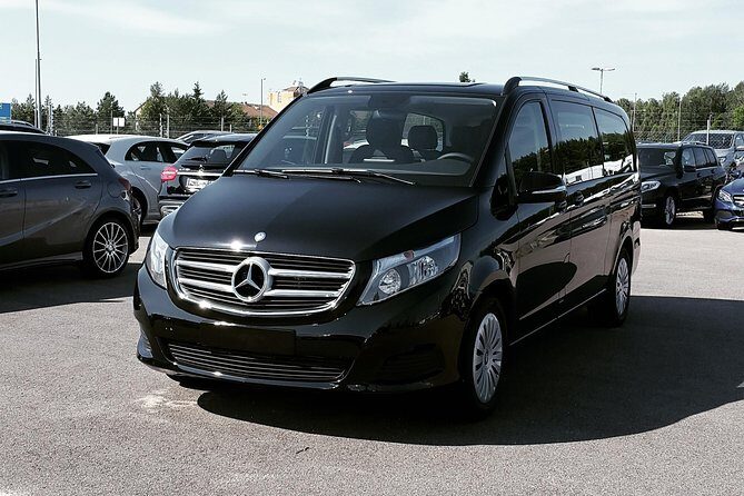 Airport Limousine Transfer: Stockholm City to Arlanda Airport 1-7 Passengers - Authentic Traveler Feedback and What It Means