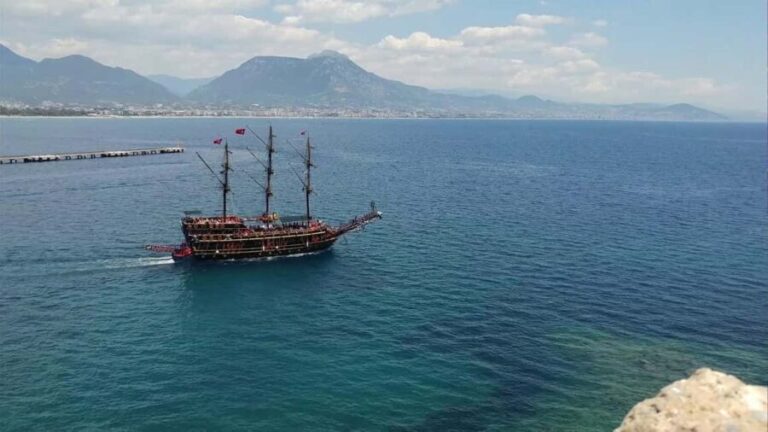 Alanya: Family A/C Cruise to Turtle Island - A Calm and Scenic Journey