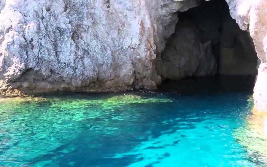 Alanya: Luxury Mega Pirate Boat W/ Lunch, Drinks & Transfer - The Pros and Cons