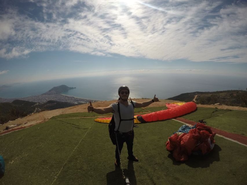 Alanya: Tandem Paragliding from 700m with Meeting or Pick Up - The Experience in Detail
