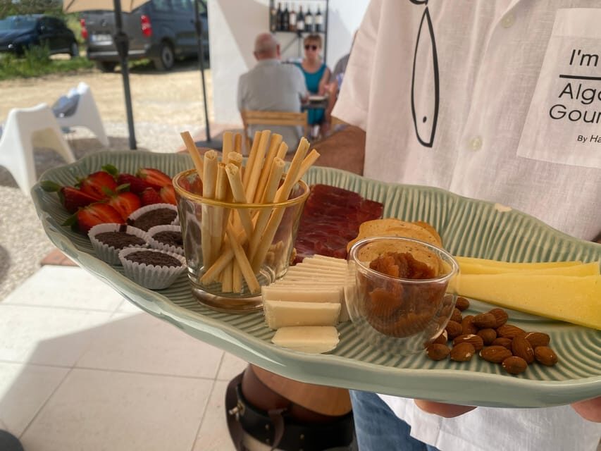 Albufeira/Porches/Vilamoura: Wine Tasting with Tapas & Music - The Main Event: Wine and Tapas