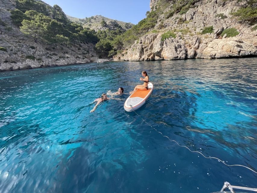 Alcudia: Sailing Yacht Excursion with Wine & Tapas - Analyzing the Price and Overall Value