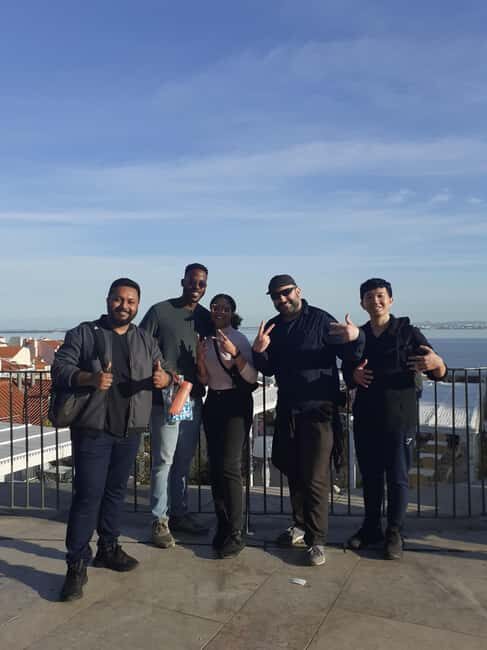 ALFAMA - Free Walking hist. tour in Old Town (BASED ON TIPS) - The Meeting Point and Practicalities