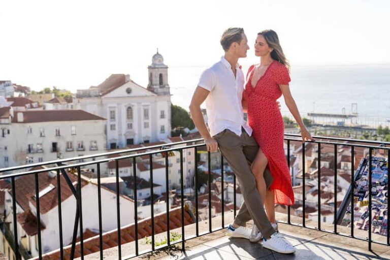 Alfama: Unforgettable Photoshoot Experience with a Local - Key Points