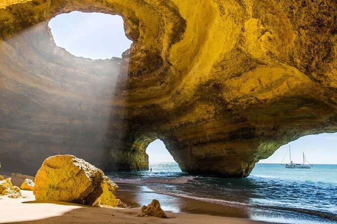 ALGARVE FROM THE SEA PORTIMÃO includes boat trip to Benagil caves AND LAGOS - Discovering the Algarve: What to Expect on the Tour