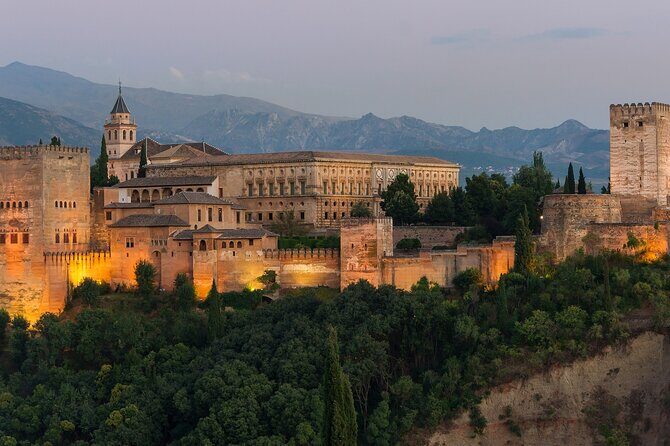 Alhambra and Albaicin Private Day Trip from Malaga - A Closer Look at the Itinerary