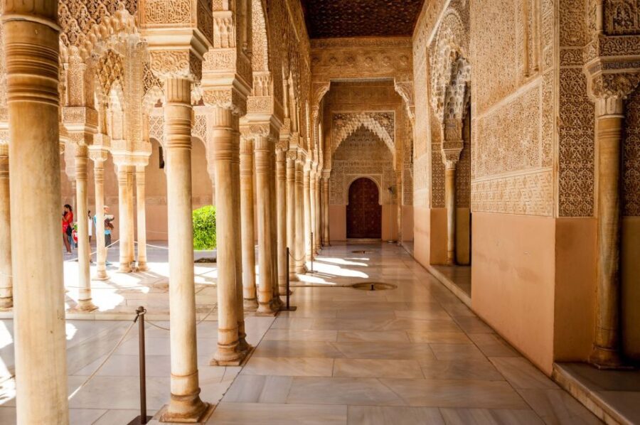 Alhambra & Generalife Tour including Transport & Admission - Who Would Love This Tour?