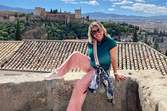Alhambra Guided Tour & Albaicin Tour from Seville - What Travelers Say