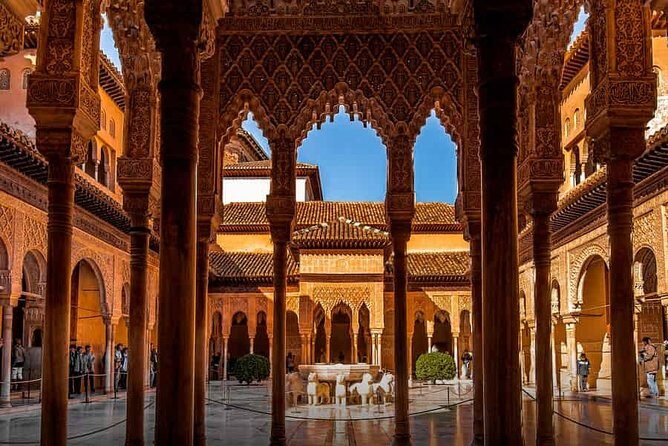 Alhambra palace Private tour with private local guide and admission tickets - Who Would Love This Tour?