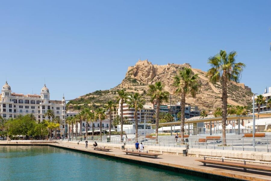 Alicante: Express Walk with a Local in 60 minutes - The Itinerary: What Can You Expect?