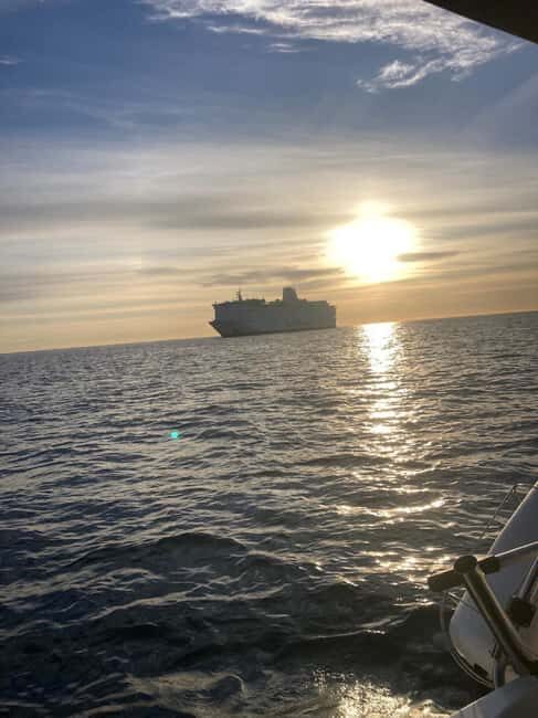 Alicante: Private Yacht Cruise with Drinks - Who Is This Tour Best Suited For?