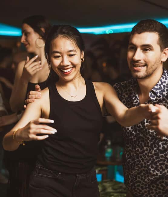 Alicante Salsa Lovers Dance Experience - The Learning Experience