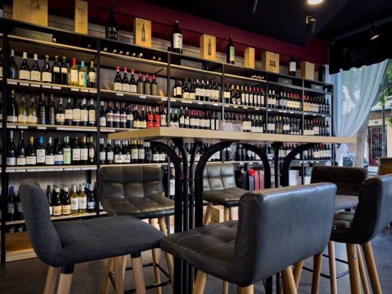 Alicante: Wine Walking Tour with Sommelier - Authentic Feedback from Past Participants