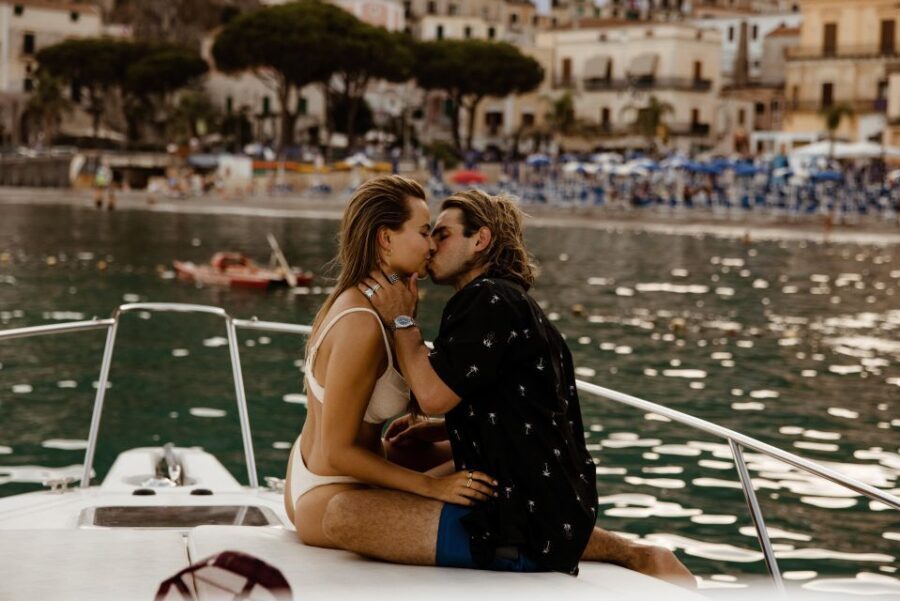 Amalfi Coast Sunset Boat Tour from Salerno with Aperitivo - The Itinerary: A Quick Yet Rich Ride