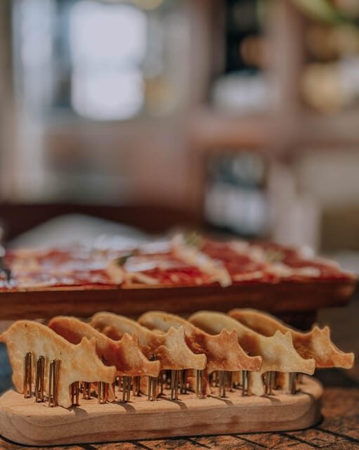 AMARANTE: Painting & Wine Tasting - make your onw art piece - The Art Workshop: Unleashing Your Inner Artist