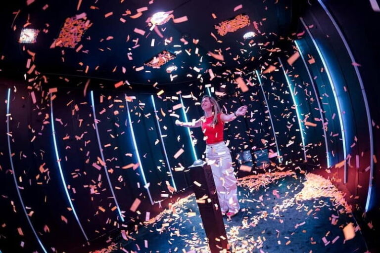 AMAZE Amsterdam: Immersive Audiovisual Experience - Is AMAZE Worth the Price?