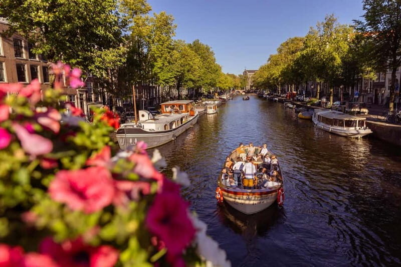Amsterdam: 2-Hour Luxury Canal Cruise with Snacks & Drinks - Who Would Love This Tour?