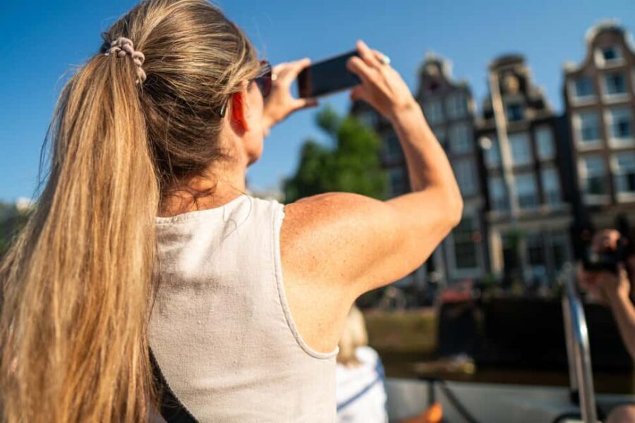 Amsterdam: 90 Min Small Group Canal Cruise and Local Guide! - The Itinerary Breakdown