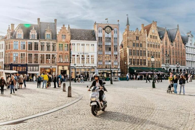 Amsterdam: Brussels & Bruges w/ Optional Chocolate Tasting - What You’ll See in Brussels