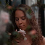 Amsterdam Canals Photoshoot: Private Solo, Family or Couples - Who Should Consider This?