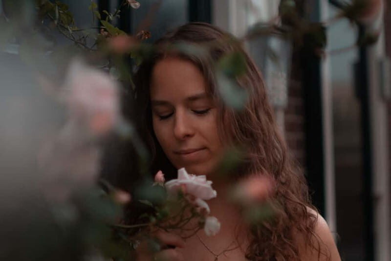 Amsterdam Canals Photoshoot: Private Solo, Family or Couples - Who Should Consider This?