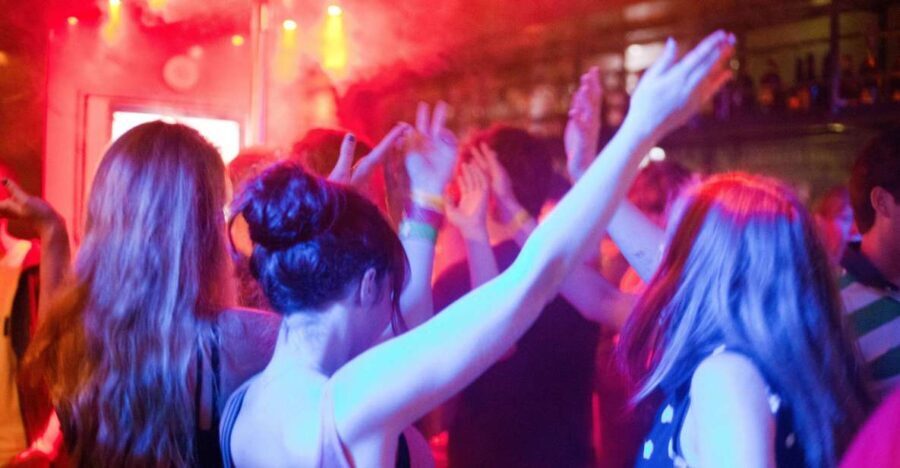 Amsterdam: City Center Bar Crawl and Nightlife Experience - The Venues and Experience Breakdown