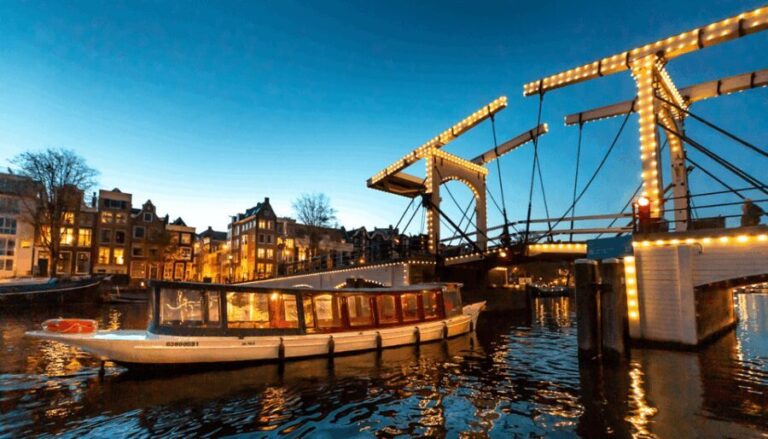 Amsterdam: Evening Canal Cruise with (Open) Bar on Board - What to Expect During the Tour