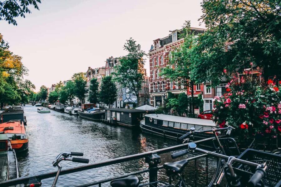 Amsterdam: Gems of the Golden Age Walking Tour - Why This Tour Works Well