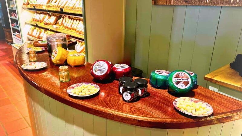 Amsterdam: Giethoorn & Zaanse Schans Small Group Day Trip - What Makes This Tour Stand Out?