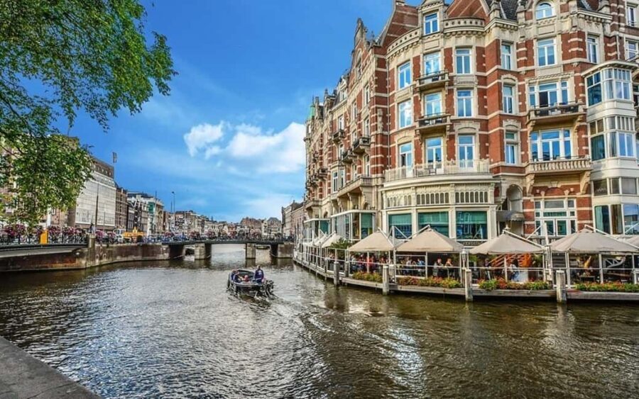 Amsterdam Highlights and Hidden Gems Private Tour - What It Feels Like to Experience the Tour