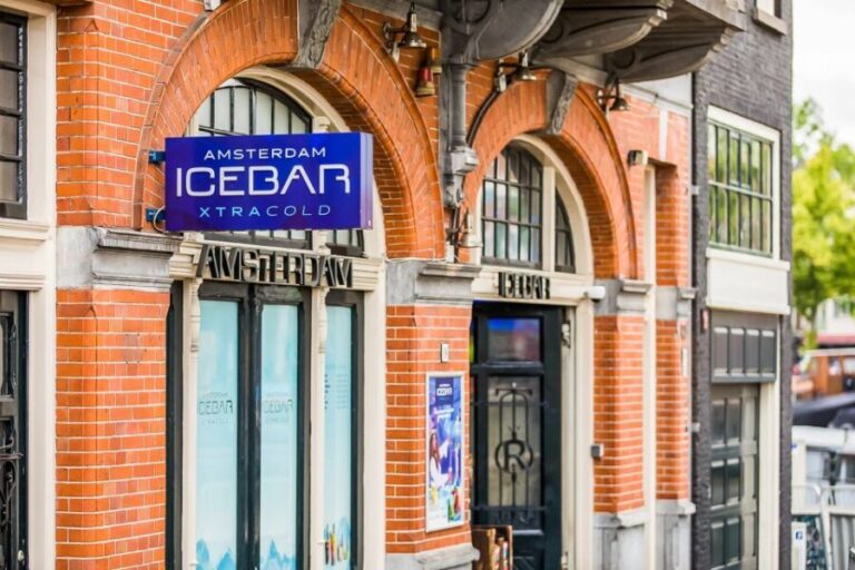 Amsterdam: Icebar Entry Ticket with 3 Drinks - Insights from Reviews