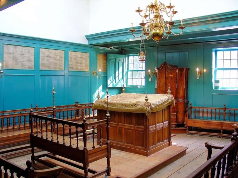 Amsterdam: Jewish Quarter Walking Tour - Who Would Benefit Most from This Tour?