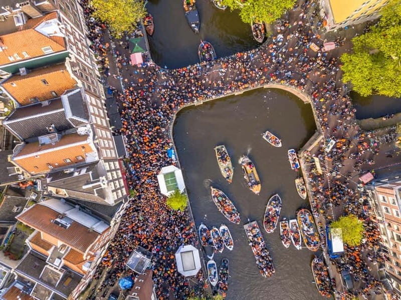 Amsterdam: Kings Day Boat Party with Unlimited Drinks - The Experience in Detail