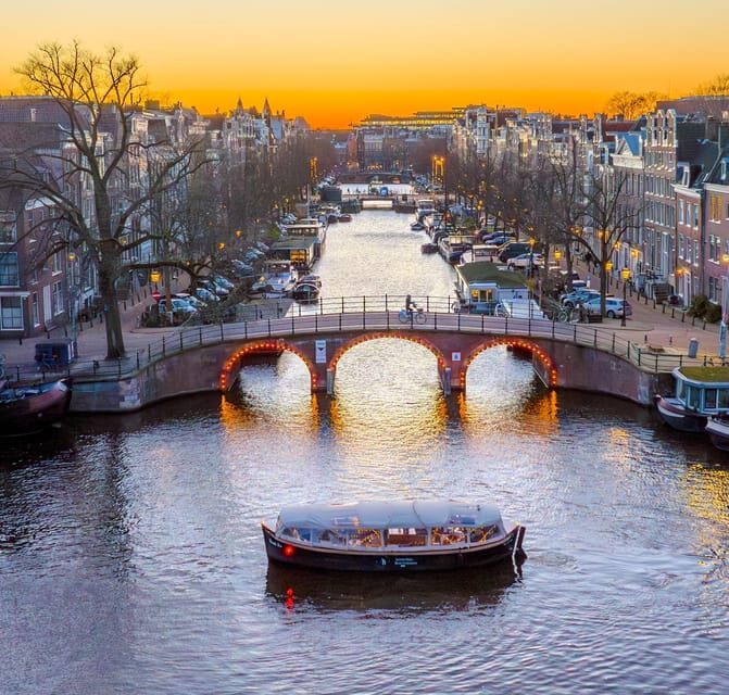 Amsterdam: Light Festival boat tour with Unlimited Drinks! - Who Is This Tour Best For?