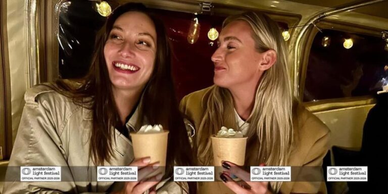 Amsterdam: Light Festival Boat+Unlimit.Drinks & Snack Option - What Makes This Tour Stand Out?