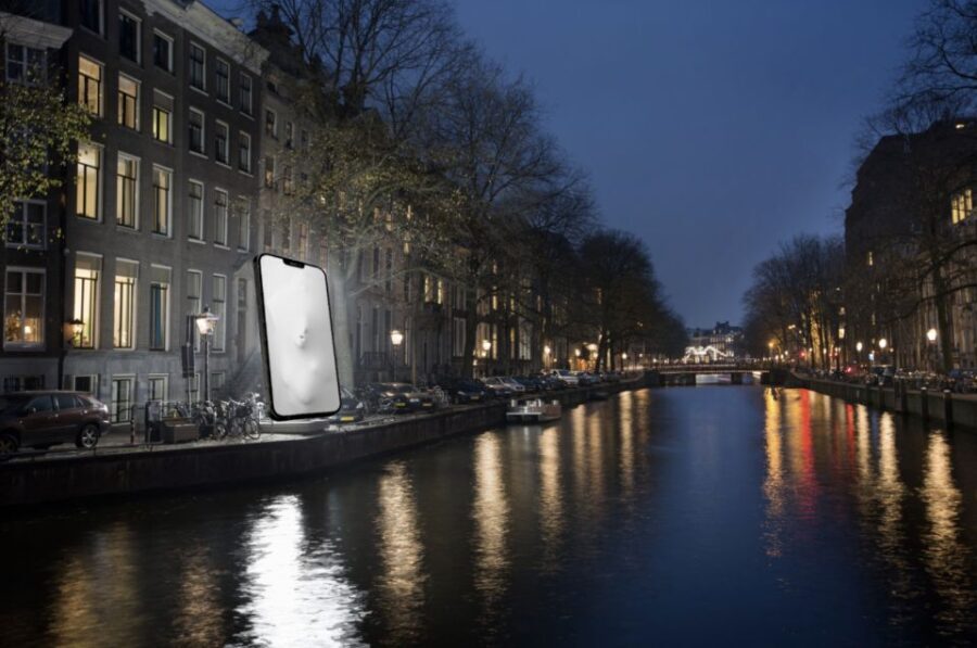 Amsterdam: Light Festival Cruise with Optional Wine & Snacks - Who Is This Experience For?
