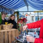 Amsterdam: Light Festival Open Boat with Hot Choco - The Itinerary in Detail
