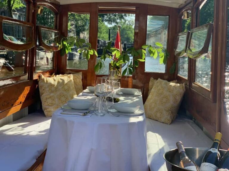 Amsterdam: Light Festival Private Boat Tour with Drinks - The Experience: What You’ll Really Notice