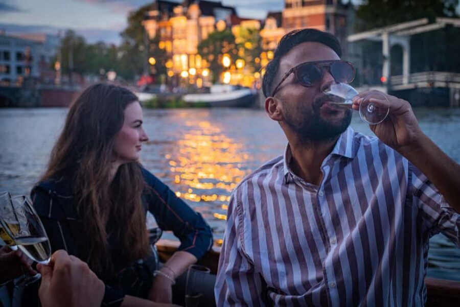 Amsterdam Light Festival Private Cruise incl. welcome drink - What about the practical details?