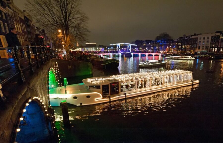 Amsterdam: Luxury Light Festival Cruise with Optional Drinks - What to Expect During the Cruise