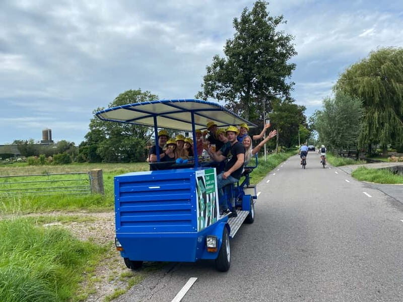 Amsterdam: MIXED - Beer & Bubbles Bike Tour - The Drinking & Party Element